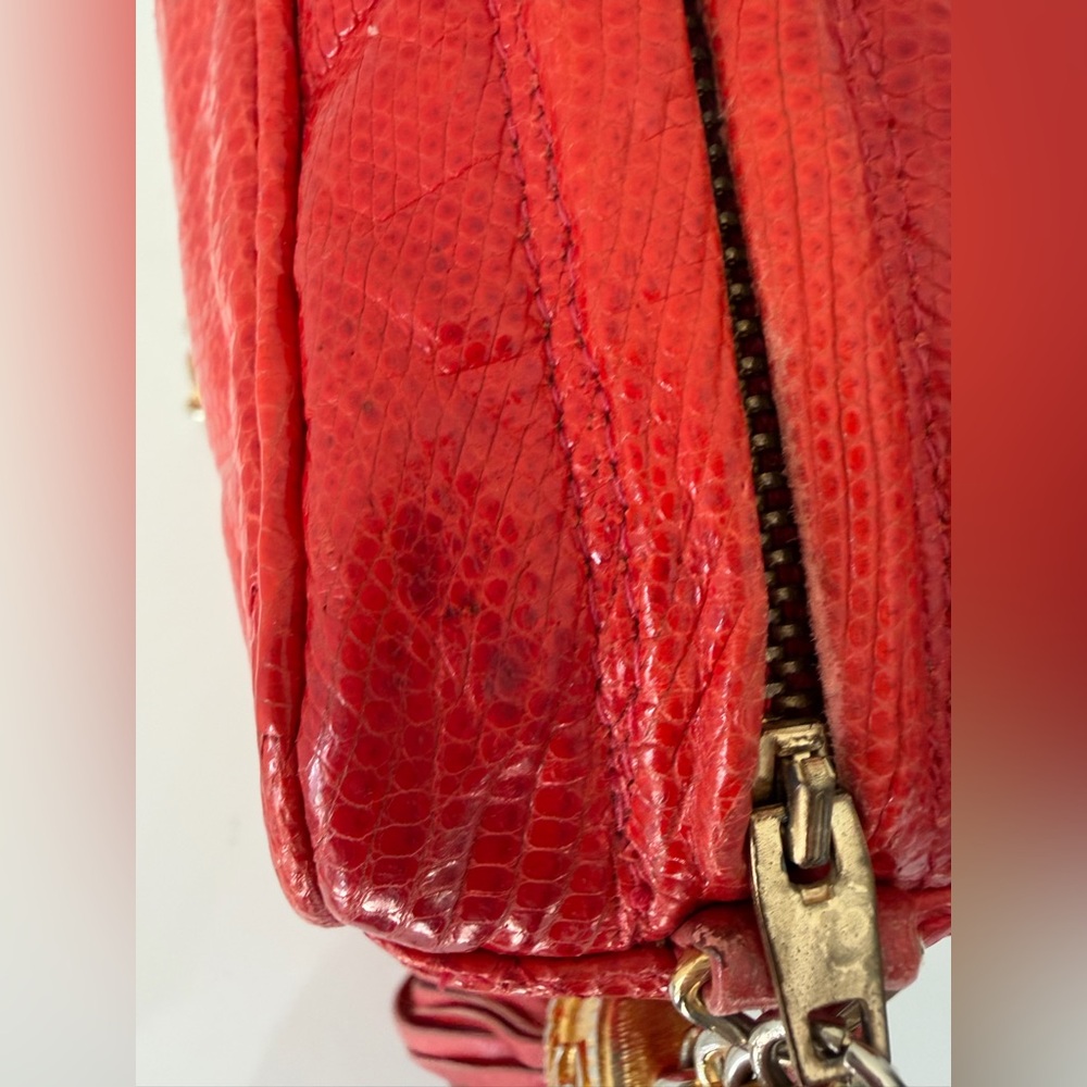 CHANEL Camera Bag Red Exotic Lizard w/ Tassel, Chain Strap - Vintage - Picture 8 of 16